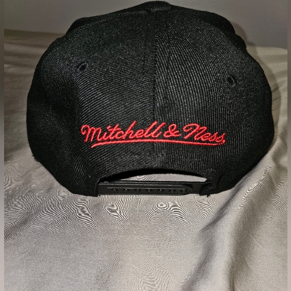 Mitchell & Ness Toronto Raptors Hat Cap Snapback Black Adjustable NBA - Picture 5 of 5